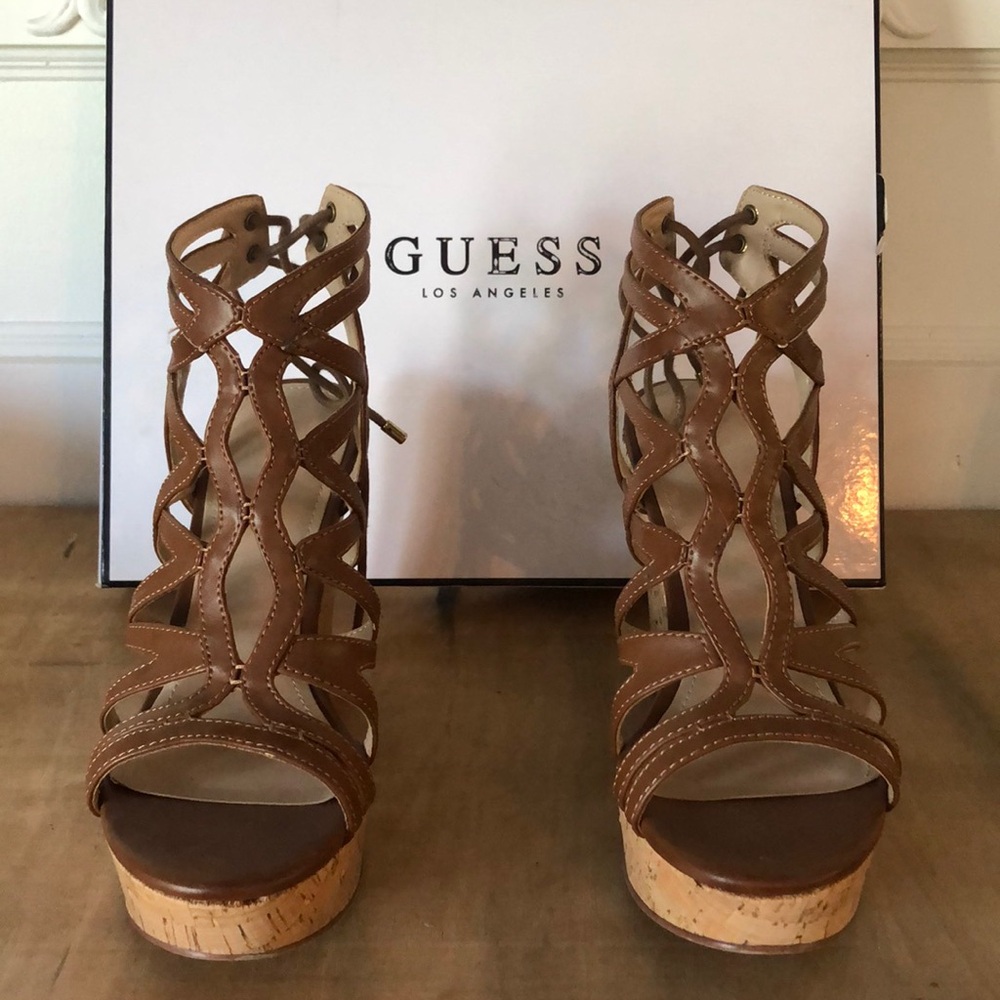 Guess medium brown Huyana3 sandals.